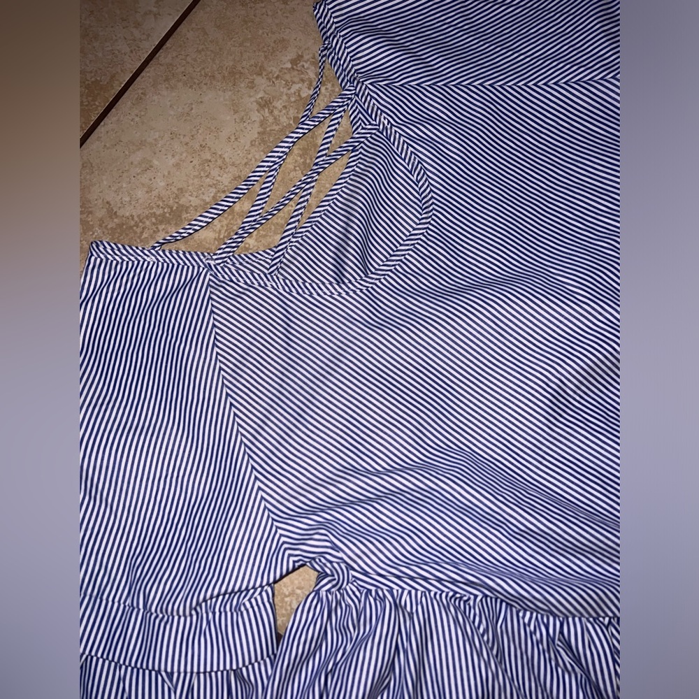 Firth Striped Ruffled Blouse. Sz Small💙 - Picture 8 of 10